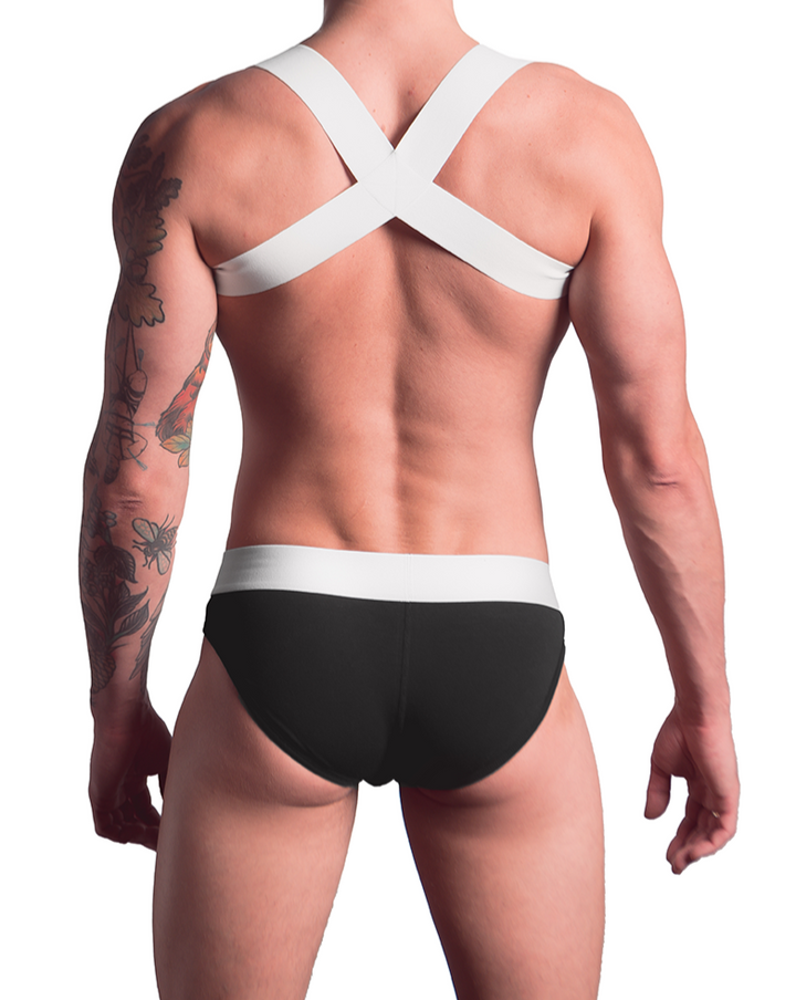 TASTE | Signature Brief Black on White